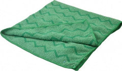 Rubbermaid - Dry Microfiber Wipes - 20" x 20" Sheet Size, Green - Industrial Tool & Supply