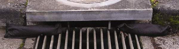 Enpac - 15" Long x 4" Wide, Nonwoven Geo-Textile Drain Dam - 4 x 4" to 15 x 15" Drain, Black, Use for Oil/Sediment - Industrial Tool & Supply