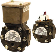 Barksdale - 3 to 40 psi Adjustable Range, 150 Max psi, Differential Pressure Switch - 1/8 NPT Female, 12in Free Leads, SPDT Contact, Polysulfone Wetted Parts, 5% Repeatability - Industrial Tool & Supply