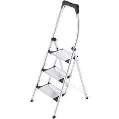 Hailo - 3 Steps, 4' 8" High, EN14183 Rating, Aluminum Step Ladder - 330 Lb Capacity, 21-17/64" Base Width - Industrial Tool & Supply