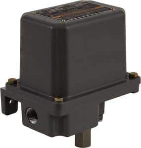 Square D - 7 and 9 NEMA Rated, SPDT, 90 to 2,900 psi, Electromechanical Pressure and Level Switch - Adjustable Pressure, 120 VAC at 6 Amp, 125 VDC at 0.22 Amp, 240 VAC at 3 Amp, 250 VDC at 0.27 Amp, 1/4 Inch Connector, Screw Terminal, For Use with 9012G - Industrial Tool & Supply