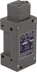 Square D - SPDT, NC/NO, 600 Volt Screw Terminal, Plunger Actuator, General Purpose Limit Switch - 1, 2, 4, 6, 12, 13, 6P NEMA Rating, IP67 IPR Rating - Industrial Tool & Supply