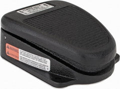 LINEMASTER - 1/8-27 NPT Clipper Air Valve - 3-Way Air Valve Foot Switch & 4 1/2" Length x 3 1/2" Width - Industrial Tool & Supply