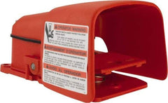 LINEMASTER - 1 Treadle, 20 Amp, 1 hp, Momentary (MO), SPDT, Electric Foot Switch - 13, 2 & 4 NEMA Rated, IP56, Cast Iron, 9" Long x 5.88" Wide x 4-1/2" High - Industrial Tool & Supply