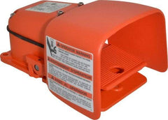 LINEMASTER - 1 Treadle, 15 Amp, 1/2 hp, Momentary (MO), SPDT-DB, Electric Foot Switch - 13, 2 & 4 NEMA Rated, IP56, Cast Iron, 9" Long x 5.88" Wide x 4-1/2" High - Industrial Tool & Supply