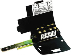 Square D - Contactor Electrical Interlock - For Use with Class 8539/8739 Type SB/SC/SD/SE/SF/SG Contactor and Class 9422 Type RN/RP/RR/RT Contactor - Industrial Tool & Supply