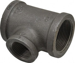B&K Mueller - Size 1-1/2 x 1", Class 150, Malleable Iron Black Pipe Reducing Tee - 150 psi, Threaded End Connection - Industrial Tool & Supply