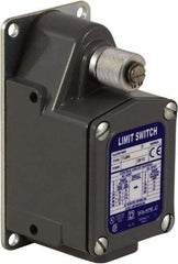 Square D - SPDT, 600 VAC, Screw Terminal, Rotary Spring Return Actuator, General Purpose Limit Switch - 1, 2, 4, 12, 13 NEMA Rating, IP67 IPR Rating - Industrial Tool & Supply