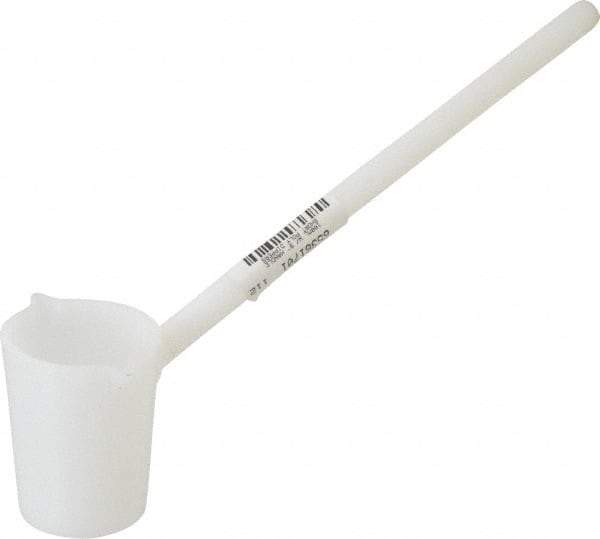 Dynalon Labware - 100 ml Polyethylene Short Dipper - 9" Long Handle - Industrial Tool & Supply