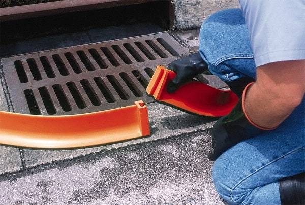 UltraTech - Polyurethane Ultra-Spill Berm - 4-1/2" High x 4" Wide x 5" Long - Industrial Tool & Supply