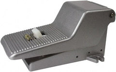 PRO-SOURCE - 1/4" NPT Manual Mechanical Valve - 3 Way, 2 Position, Foot Pedal/Manual, 0.65 CV Rate & 127.98 Max psi - Industrial Tool & Supply