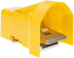 PRO-SOURCE - 1/4" NPT Manual Mechanical Valve - 3 Way, 2 Position, Foot Pedal/Manual with I Guard, 0.65 CV Rate & 127.98 Max psi - Industrial Tool & Supply