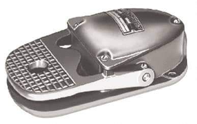 Square D - 1 Treadle, 5 Amp, Momentary (MO), SPDT, Electric Foot Switch - 13, 2 & 4 NEMA Rated, 11-1/2" Long x 6.8" Wide x 6-1/2" High - Industrial Tool & Supply